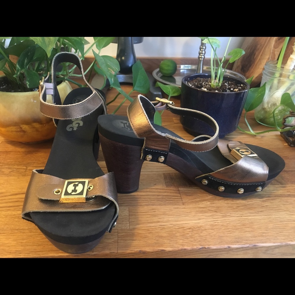 Flogg gold platform heels sandals
